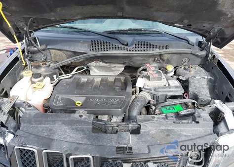 2017 Jeep Compass Sport 4X4 z USA, uszkodzony, nr VIN 1C4NJDBB3HD143294